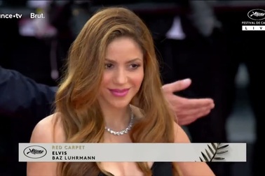 Shakira xinh đẹp tại Cannes