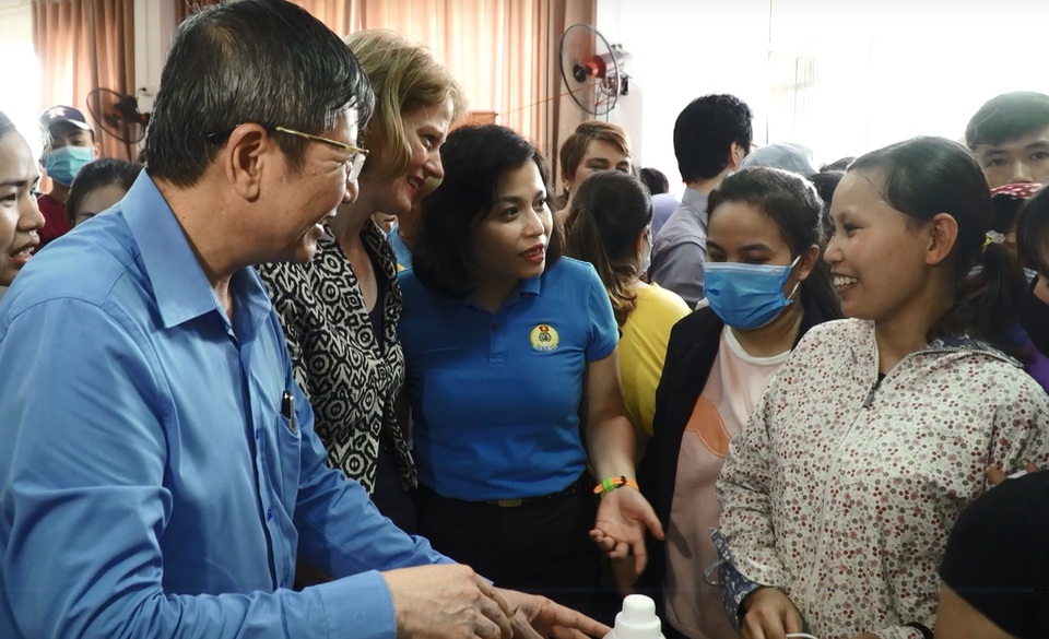 New Zealand mở siêu thị 0 đồng trợ giúp 1.500 công nhân tại Hà Nội - 1