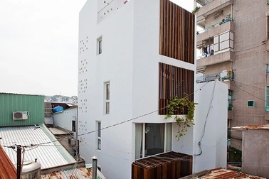 Ấn tượng với căn nhà "nhỏ mà có võ" 32 m2 trong con hẻm Sài Gòn