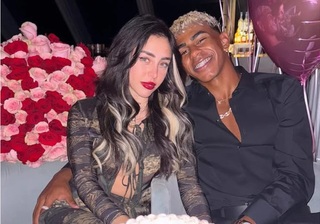 4 bóng hồng rơi vào vòng xoáy tình ái ồn ào của thần đồng bóng đá Yamal - 1