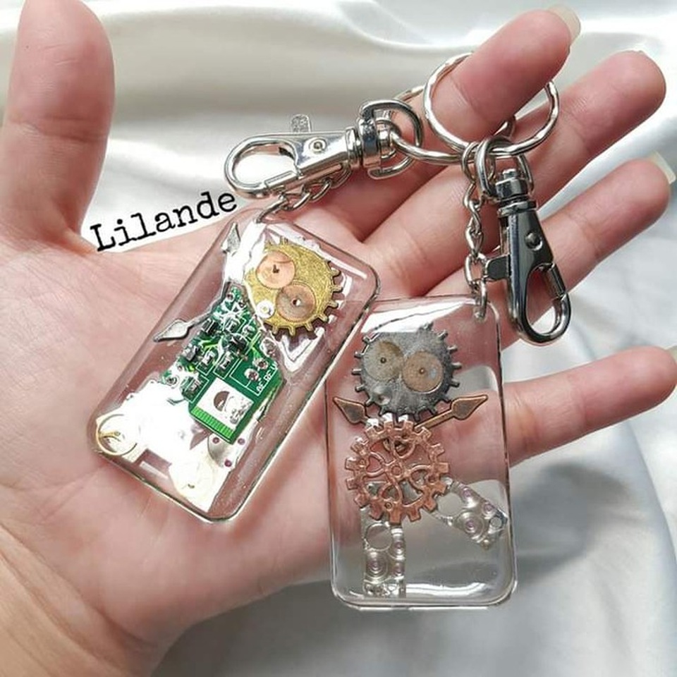 Cô gái 9x khởi nghiệp giữa mùa dịch từ phế liệu điện tử - 1 Cô gái 9x khởi nghiệp giữa mùa dịch từ phế liệu điện tử - 1