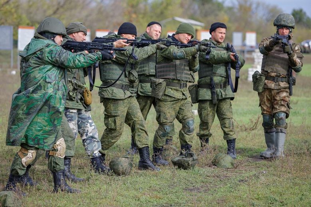Nga tích cực huấn luyện lực lượng dự bị bổ sung cho chiến trường Ukraine - 1 Nga tích cực huấn luyện lực lượng dự bị bổ sung cho chiến trường Ukraine - 1