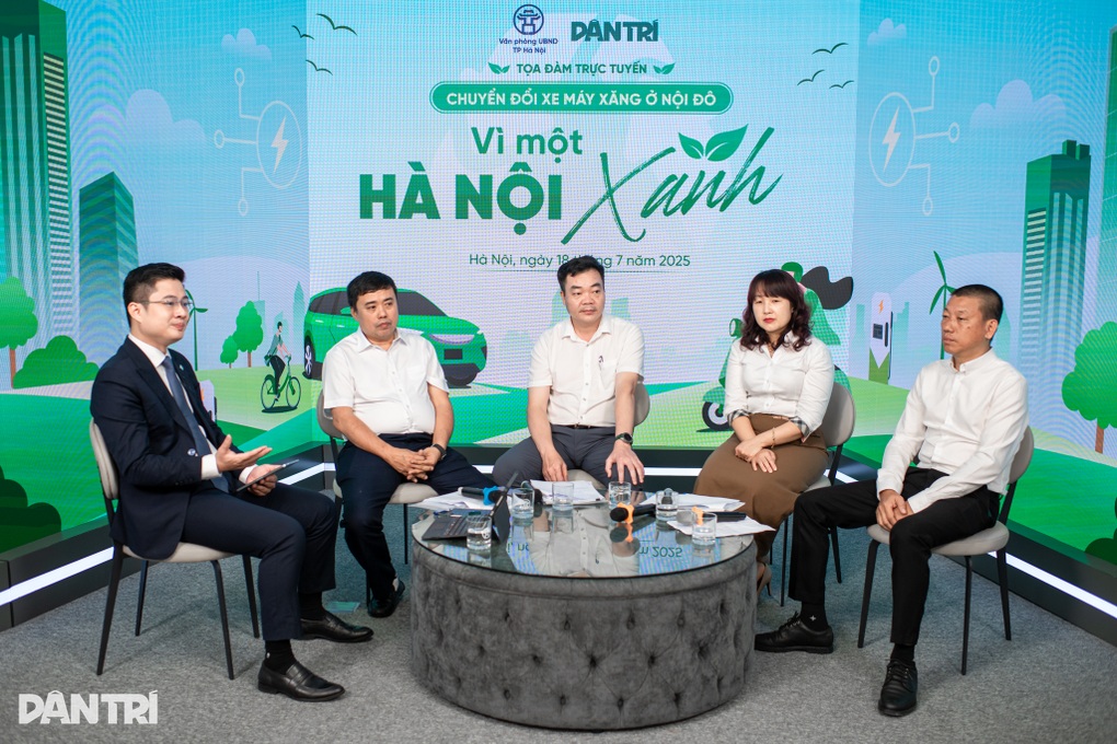 Giao thông công cộng phải làm cho người dân thích để từ bỏ xe máy - 1 Giao thông công cộng phải làm cho người dân thích để từ bỏ xe máy - 1