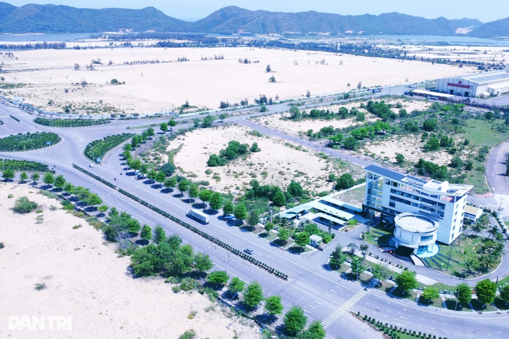 Doanh nghiệp xin làm dự án nhà ở thương mại tại Khu kinh tế rộng Nhơn Hội - 1 Doanh nghiệp xin làm dự án nhà ở thương mại tại Khu kinh tế rộng Nhơn Hội - 1