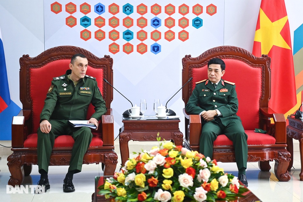 Bộ trưởng Quốc phòng: Mong Nga tiếp tục hỗ trợ Việt Nam vắc xin Covid-19 - 1 Bộ trưởng Quốc phòng: Mong Nga tiếp tục hỗ trợ Việt Nam vắc xin Covid-19 - 1