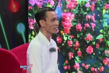 Vừa gặp, nam quản lý được bác sĩ kém 7 tuổi bắt mạch, khám sức khỏe