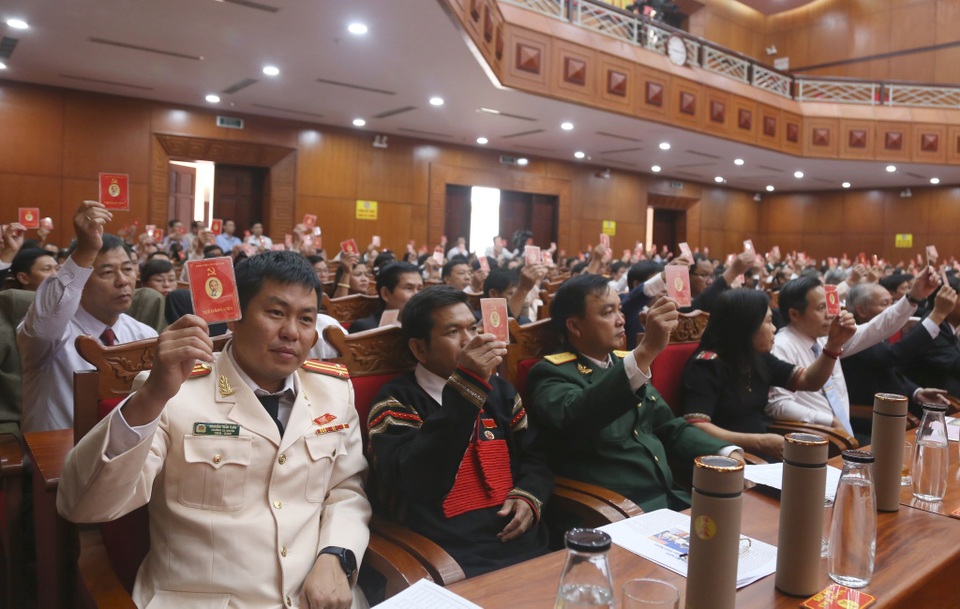 Ông Bùi Văn Cường tái đắc cử Bí thư Tỉnh ủy Đắk Lắk - 3 Ông Bùi Văn Cường tái đắc cử Bí thư Tỉnh ủy Đắk Lắk - 3