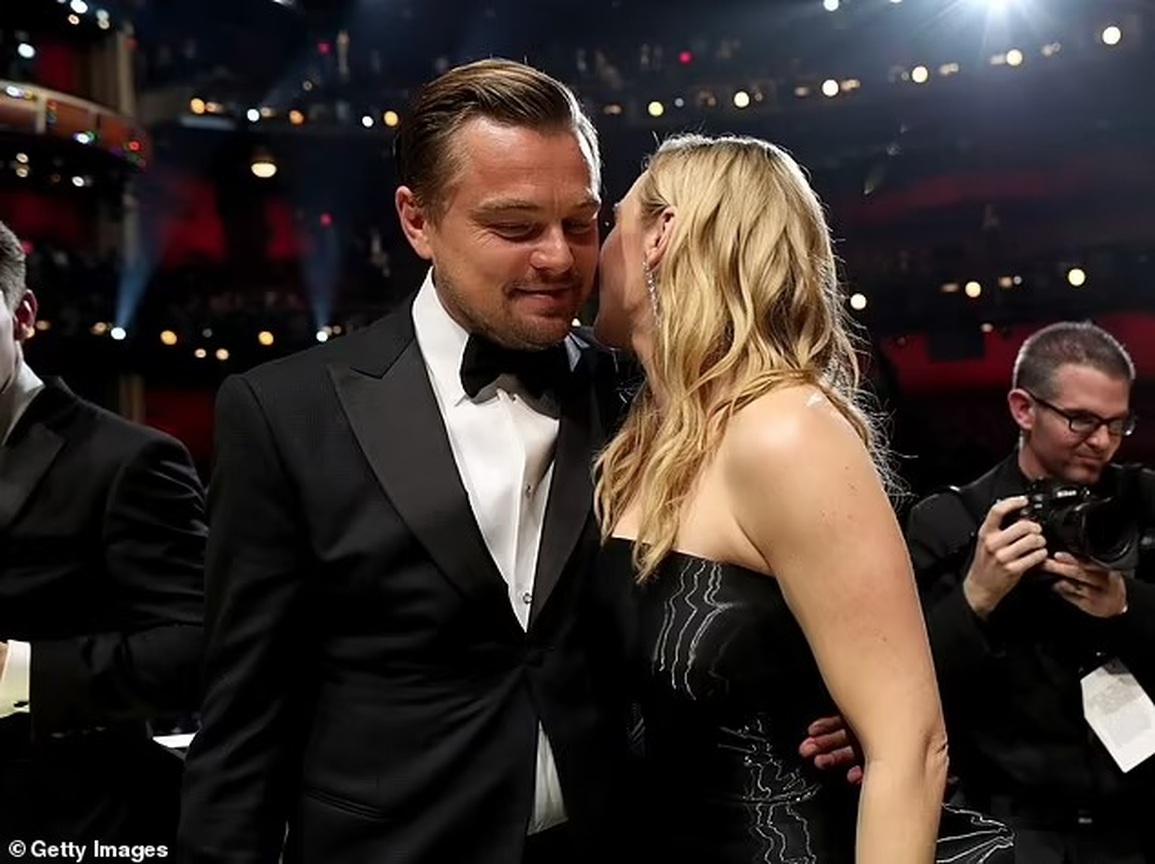 Cú lừa của cặp đôi Titanic khiến công chúng thấp thỏm 25 năm qua - 1 Cú lừa của cặp đôi Titanic khiến công chúng thấp thỏm 25 năm qua - 1
