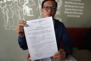 Vụ lùm xùm giữa SCB và Manulife: Khách hàng có lấy lại được tiền?