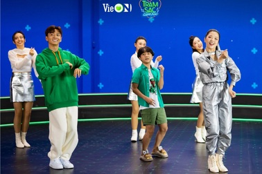 "Sạc năng lượng" những ngày đầu năm cùng MV mới của Ngô Kiến Huy