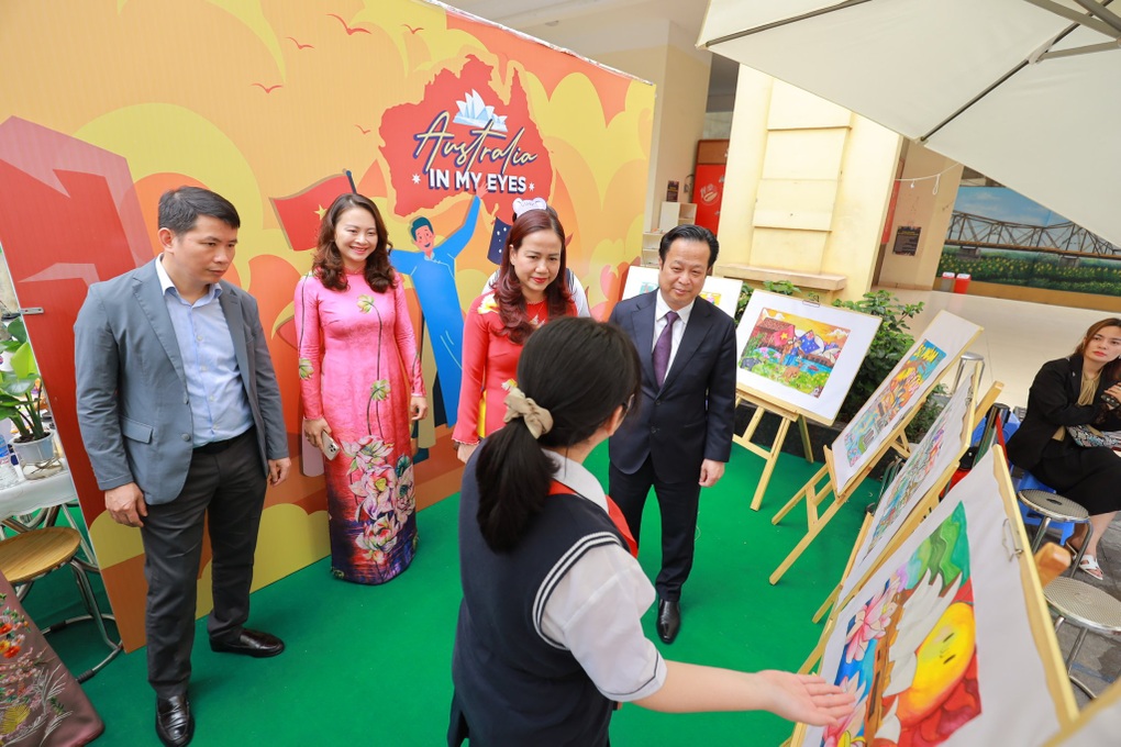Hà Nội: Quận Hoàn Kiếm tổ chức ngày hội tiếng Anh dành cho học sinh - 1 Hà Nội: Quận Hoàn Kiếm tổ chức ngày hội tiếng Anh dành cho học sinh - 1
