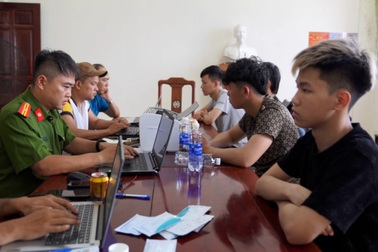 Tạm giữ 29 thanh niên đuổi, đánh nhau gây náo loạn trên đường