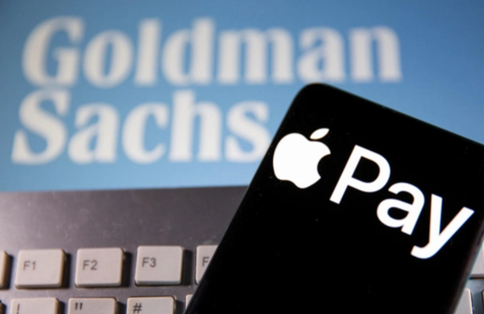 iPhone - con át chủ bài giúp Apple vượt mốc vốn hóa 3.000 tỷ USD - 3