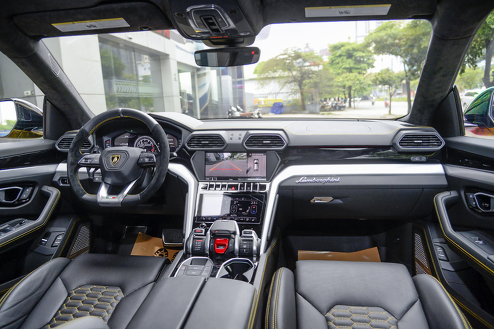 Những chiếc SUV đắt nhất thế giới có mặt tại Việt Nam - 4 Những chiếc SUV đắt nhất thế giới có mặt tại Việt Nam - 4