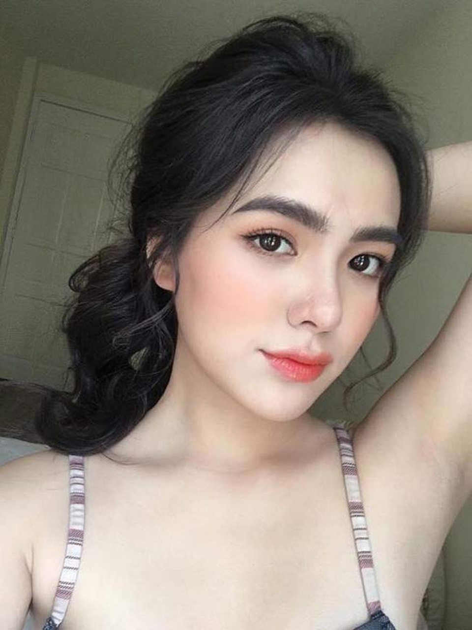 Những bông hồng lai Việt - Âu làm đẹp thế nào? - 9 Những bông hồng lai Việt - Âu làm đẹp thế nào? - 9