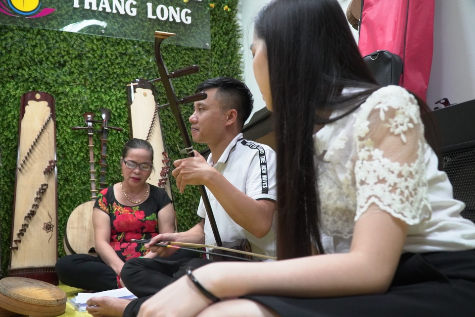 Hồi sinh nghệ thuật hát xẩm ở Hà Nội - 7 Hồi sinh nghệ thuật hát xẩm ở Hà Nội - 7