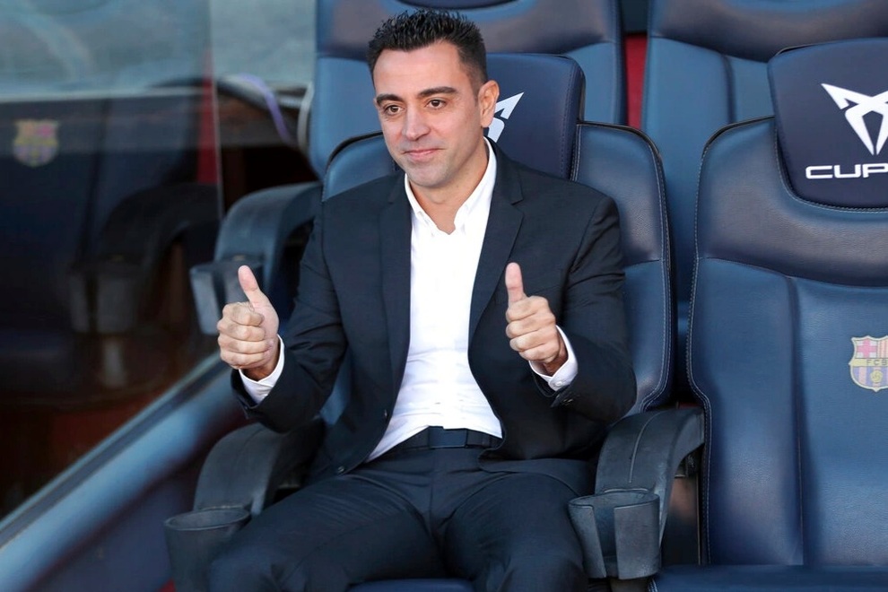 HLV Xavi Hernandez tiếc vì Messi không còn ở Barcelona - 1