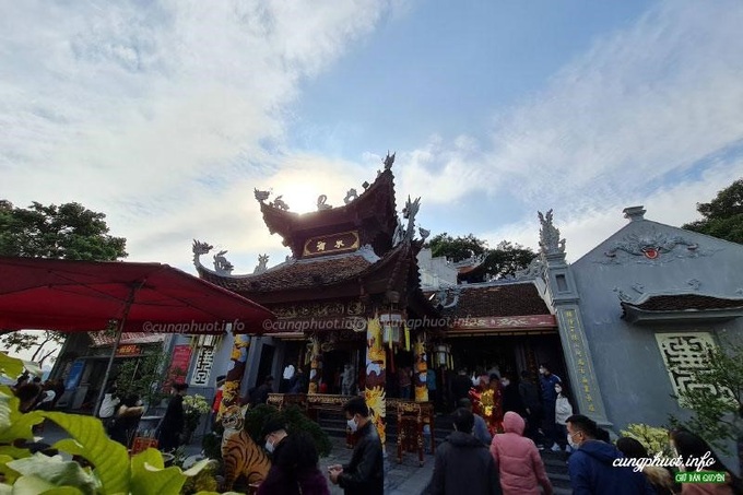 Đền Thượng