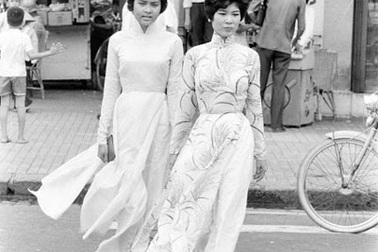 Tà áo dài trên đường phố Sài Gòn nửa thế kỷ trước