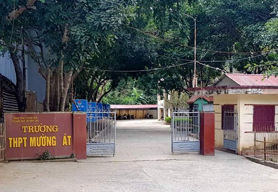 Thiếu người dạy, trường vẫn cho 2 giáo viên biệt phái nghỉ không lương gần hai năm - 1 Thiếu người dạy, trường vẫn cho 2 giáo viên biệt phái nghỉ không lương gần hai năm - 1