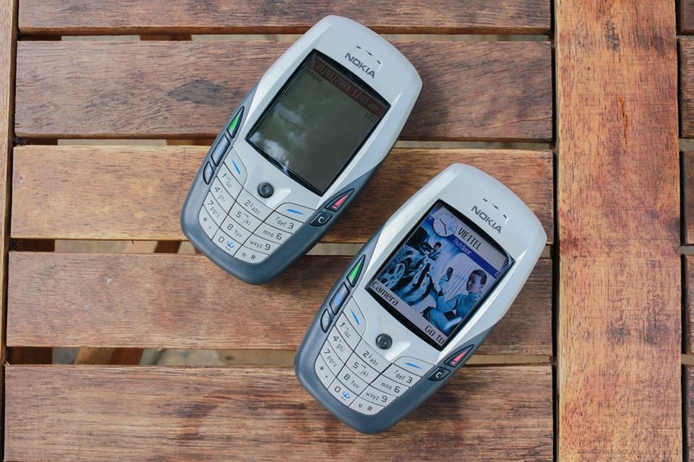 11. Nokia 6600 - Ra mắt năm 2003. Sản phẩm sở hữu thiết kế độc đáo và có mức giá lên đến 400 bảng Anh vào thời điểm mới ra mắt, nhưng Nokia vẫn bán được 150 triệu thiết bị trên toàn cầu (Ảnh: Didongco). 11. Nokia 6600 - Ra mắt năm 2003. Sản phẩm sở hữu thiết kế độc đáo và có mức giá lên đến 400 bảng Anh vào thời điểm mới ra mắt, nhưng Nokia vẫn bán được 150 triệu thiết bị trên toàn cầu (Ảnh: Didongco).