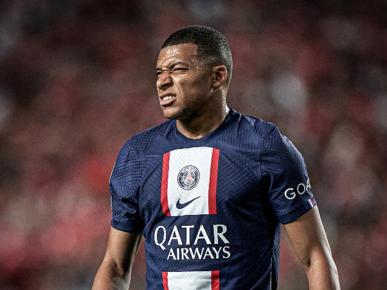 Kylian Mbappe mất hàng núi tiền nếu rời PSG - 1