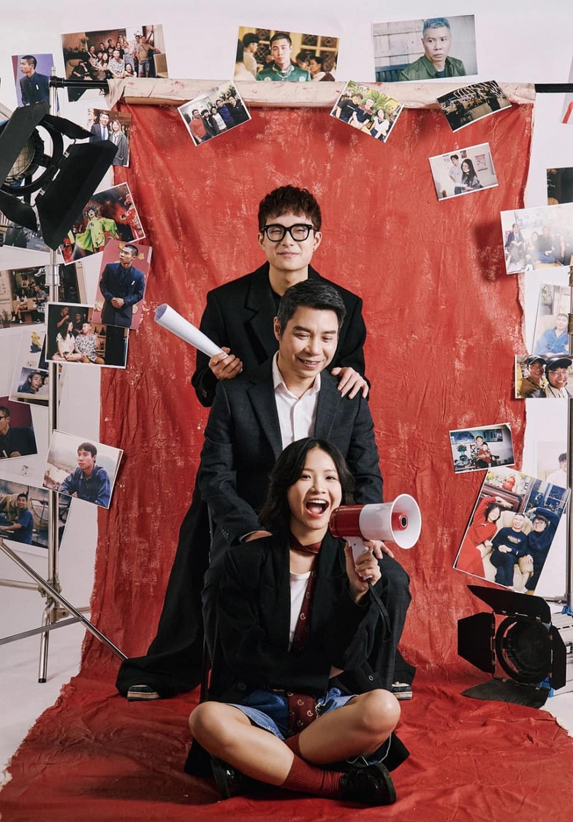 NSND Công Lý tuổi 52: Tự tin chụp ảnh cùng 2 con, bị vợ kể xấu - 1 NSND Công Lý tuổi 52: Tự tin chụp ảnh cùng 2 con, bị vợ kể xấu - 1