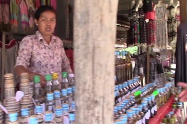 Làng chuyên ngâm rượu rắn, rết, bọ cạp cùng nhiều loài kịch độc