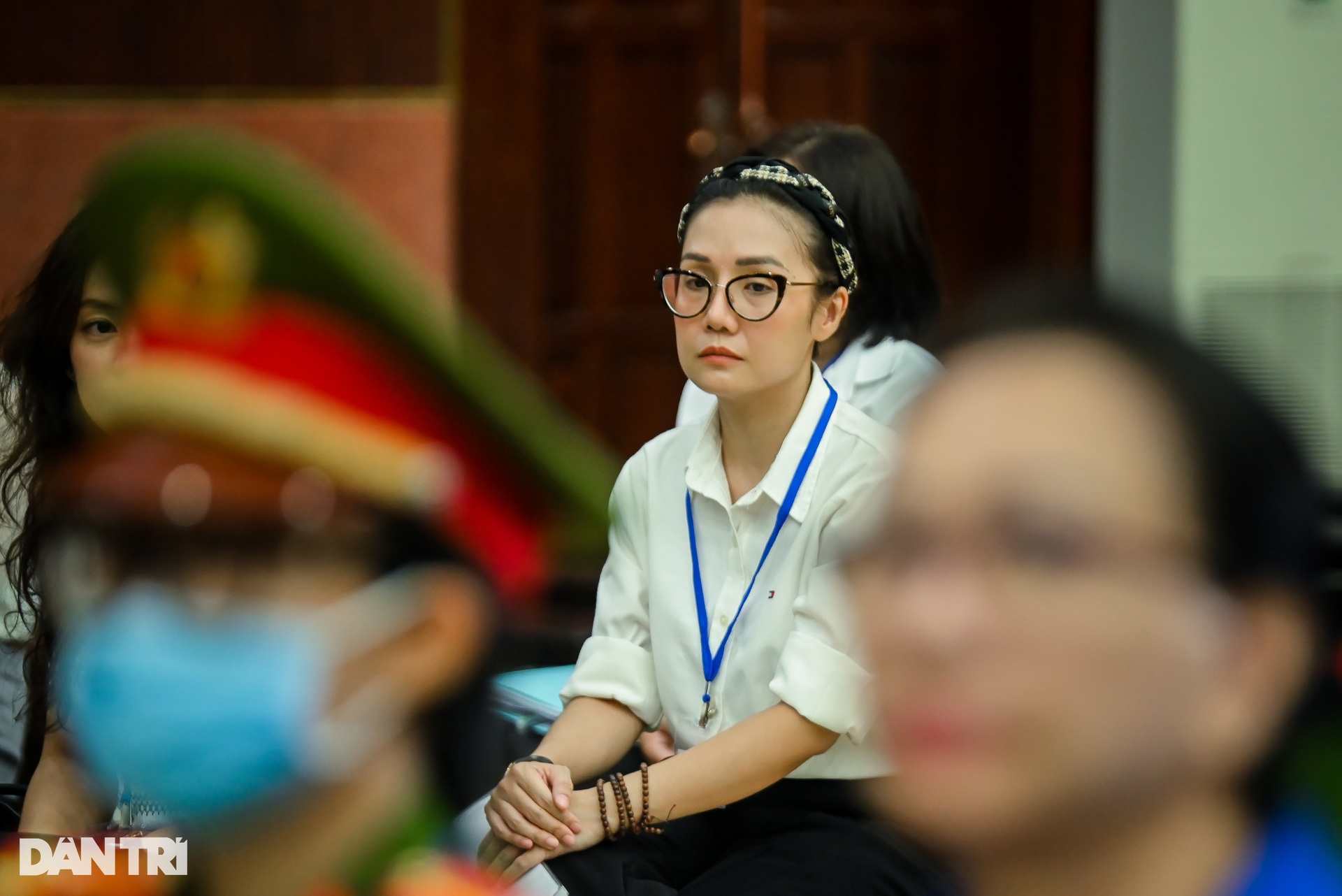 Bà Trương Mỹ Lan tại phiên tòa phúc thẩm xin giảm án tử hình - 6 Bà Trương Mỹ Lan tại phiên tòa phúc thẩm xin giảm án tử hình - 6