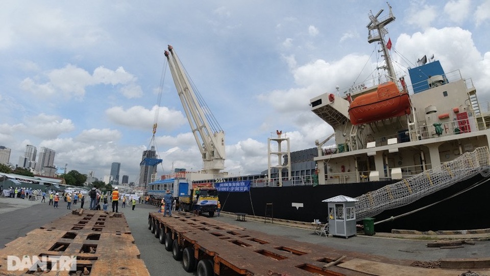 TPHCM cấm nhập cảnh tàu thuyền chưa ký cam kết phòng chống Covid-19 - 1 TPHCM cấm nhập cảnh tàu thuyền chưa ký cam kết phòng chống Covid-19 - 1