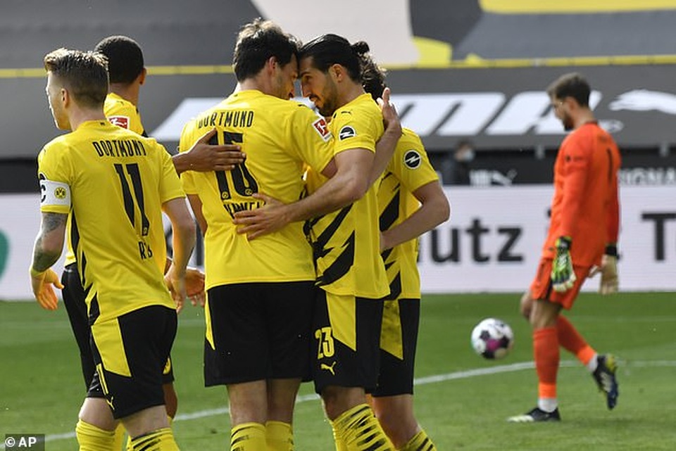 Bayern Munich tiến sát ngôi vô địch, Haaland bất lực cùng Dortmund - 12 Bayern Munich tiến sát ngôi vô địch, Haaland bất lực cùng Dortmund - 12
