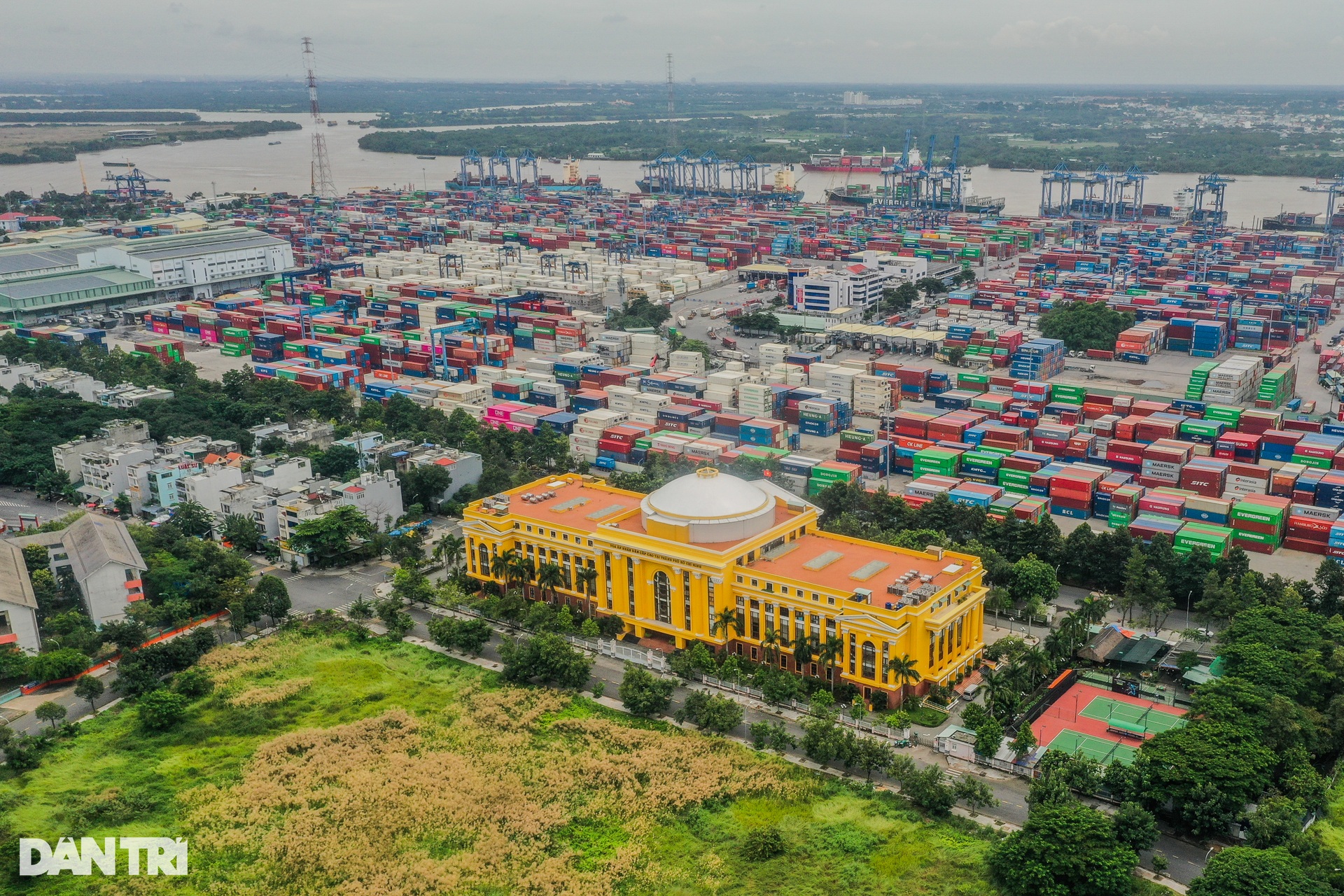 Bà Trương Mỹ Lan tại phiên tòa phúc thẩm xin giảm án tử hình - 11 Bà Trương Mỹ Lan tại phiên tòa phúc thẩm xin giảm án tử hình - 11