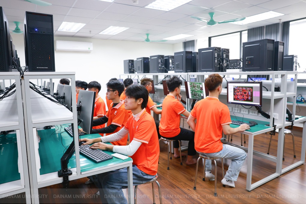 Mô hình đào tạo tốt nghiệp nhanh - việc làm ngay hút thí sinh - 3 Mô hình đào tạo tốt nghiệp nhanh - việc làm ngay hút thí sinh - 3