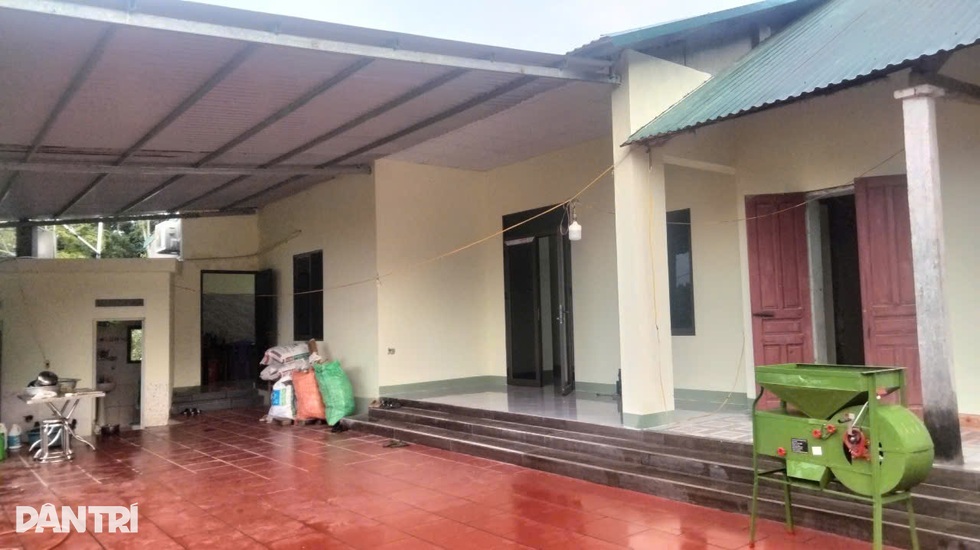 Nụ cười hạnh phúc của người mẹ góa trong tổ ấm vững chãi - 1 Nụ cười hạnh phúc của người mẹ góa trong tổ ấm vững chãi - 1