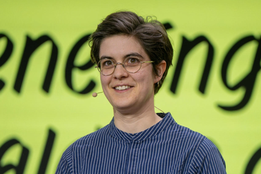 Triệu phú Áo nhờ 50 người lạ bày cách tiêu 27 triệu USD