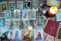 Vì sao ngày càng có nhiều bạn trẻ mê xem bài Tarot?
