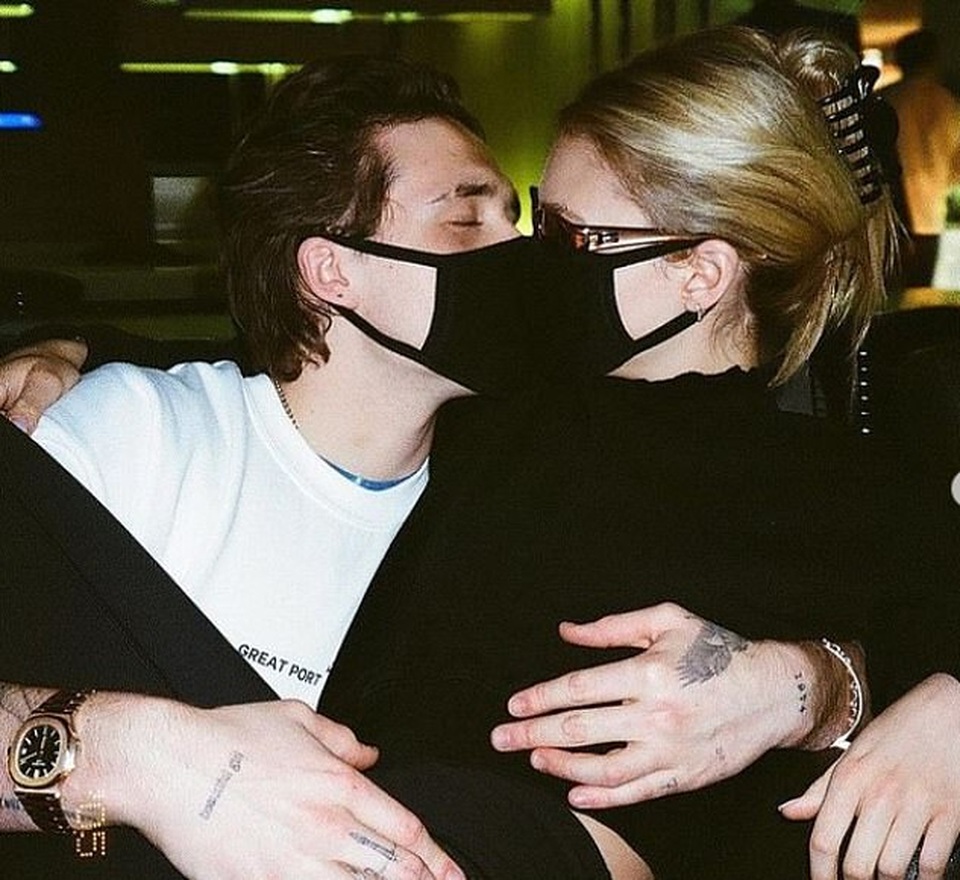 Loạt ảnh tình tứ của Brooklyn Beckham và con gái tỷ phú - 5 Loạt ảnh tình tứ của Brooklyn Beckham và con gái tỷ phú - 5