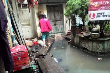 Báo Thanh tra: Yêu cầu xử lý tình trạng ô nhiễm tại “xóm nước cống”