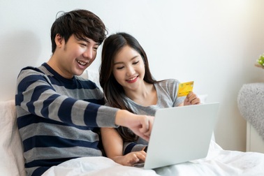 Chồng nộp hết lương cho vợ: Góc nhìn từ chuyên gia tài chính Mỹ