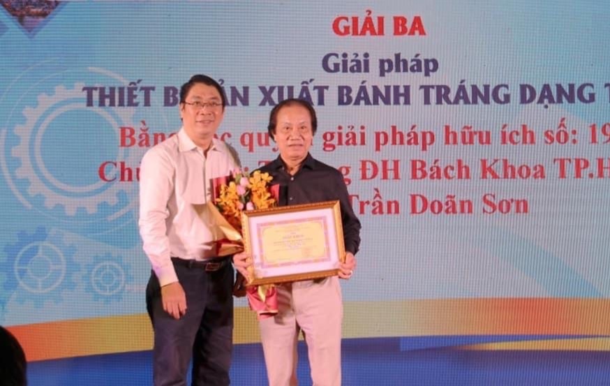 Đam mê sưu tầm... bằng sáng chế của phó giáo sư 67 tuổi - 5 Đam mê sưu tầm... bằng sáng chế của phó giáo sư 67 tuổi - 5