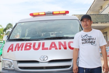 Bỏ tiền túi mua xe cứu thương phục vụ bệnh nhân nghèo