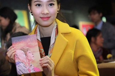 Hoa hậu Thu Thảo khóc khi đọc sách do GS Ngô Bảo Châu dịch