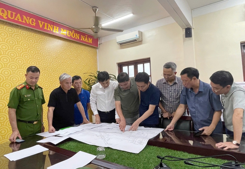 Sự cố khí tại mỏ Dương Huy, 3 công nhân mắc kẹt trong hầm lò - 1 Sự cố khí tại mỏ Dương Huy, 3 công nhân mắc kẹt trong hầm lò - 1