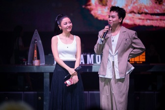 Văn Mai Hương hát về những chuyện tình đã qua, nhắn nhủ người yêu cũ