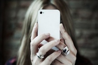 Microsoft, Google, Apple “gặp hạn” tại Brazil vì ứng dụng “nặc danh”