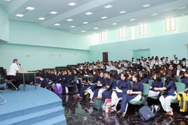 Sinh viên Y Khoa Đại học Tân Tạo chuẩn bị lên đường sang Mỹ thực tập