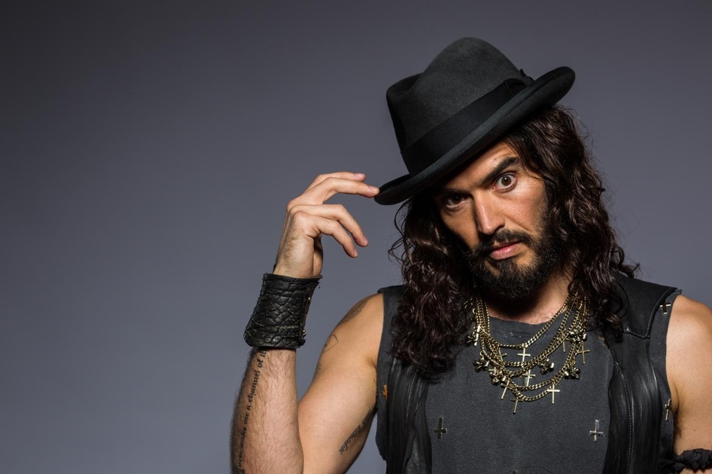 Nam diễn viên Russell Brand bị cáo buộc cưỡng hiếp, quấy rối, bạo hành - 2 Nam diễn viên Russell Brand bị cáo buộc cưỡng hiếp, quấy rối, bạo hành - 2