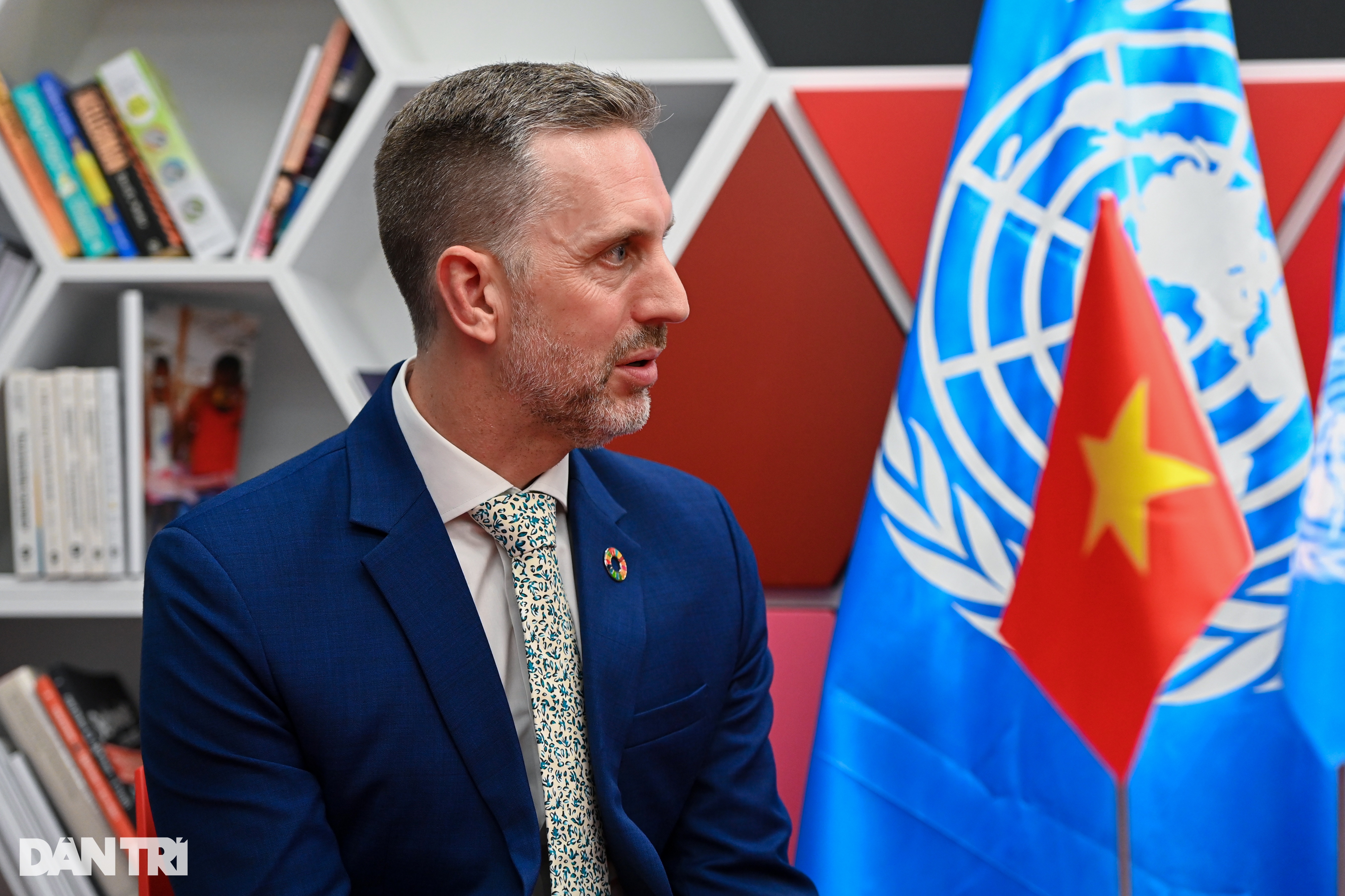 Trưởng Đại diện UNFPA: “Người trẻ không ngại sinh, họ mắc kẹt bởi rào cản - 6 Trưởng Đại diện UNFPA: “Người trẻ không ngại sinh, họ mắc kẹt bởi rào cản - 6
