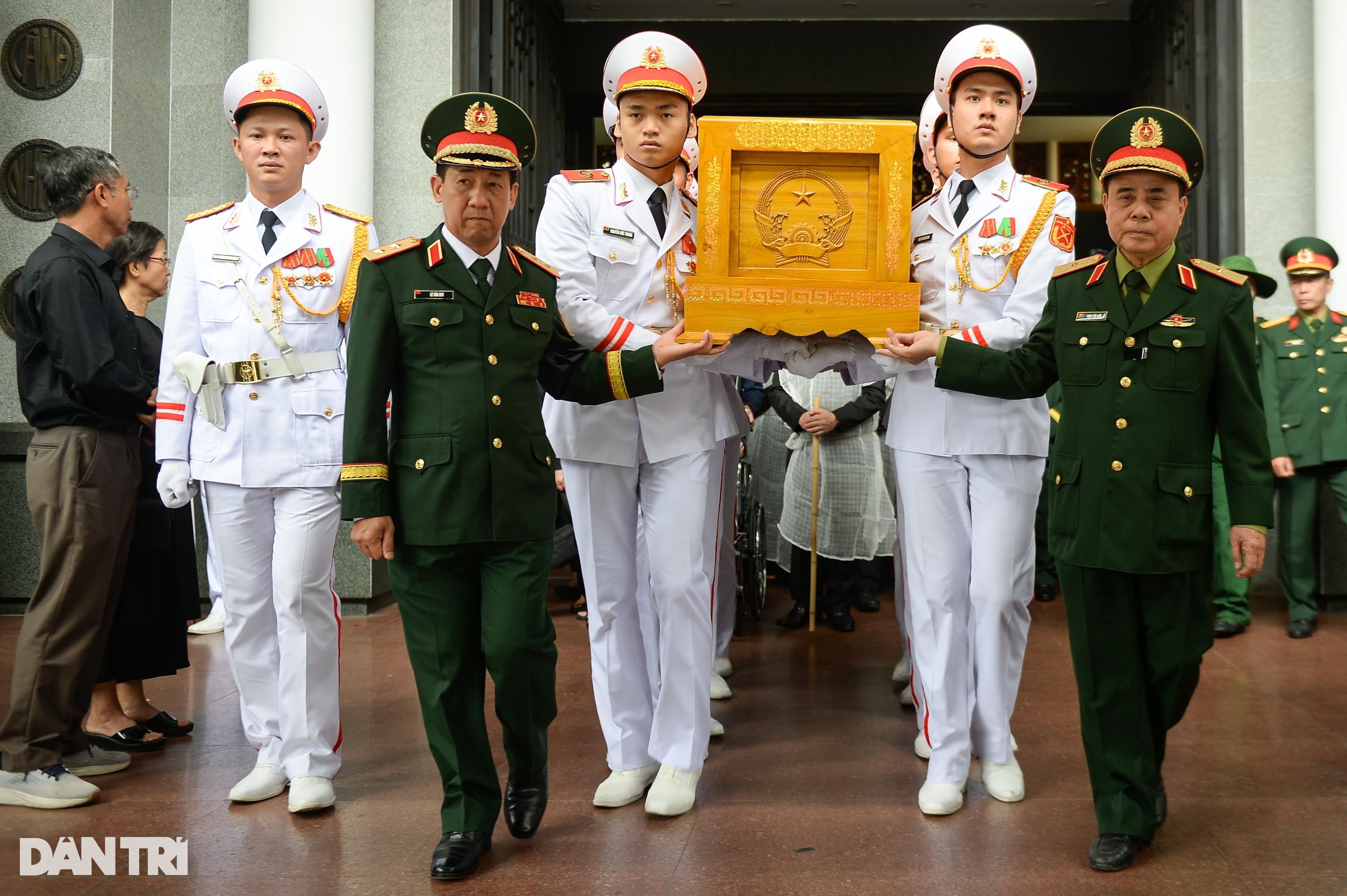 Lễ tang Trung tướng, Anh hùng lực lượng vũ trang Khuất Duy Tiến - 10