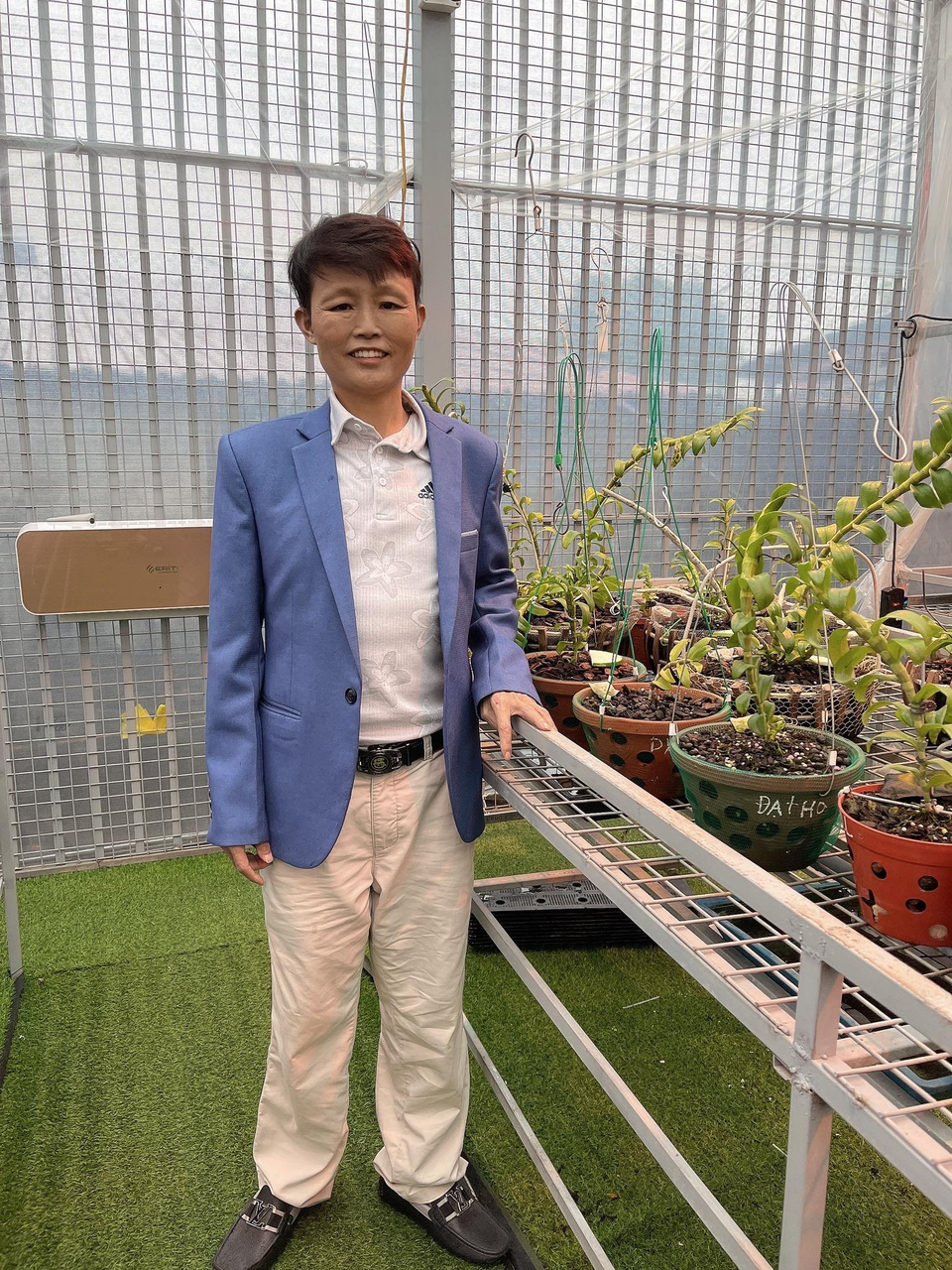 Nghệ nhân Nguyễn Duy Hòa chia sẻ kinh nghiệm trồng và chăm sóc lan đột biến - 1 Nghệ nhân Nguyễn Duy Hòa chia sẻ kinh nghiệm trồng và chăm sóc lan đột biến - 1